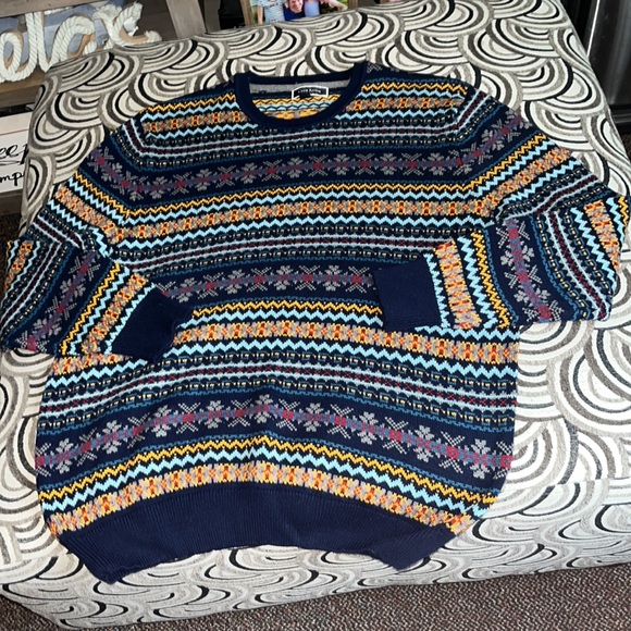 Club Room Men's Blue Long-Sleeve 'Fairisle' holiday Knit Crew-Neck Sweat… - Picture 3 of 9